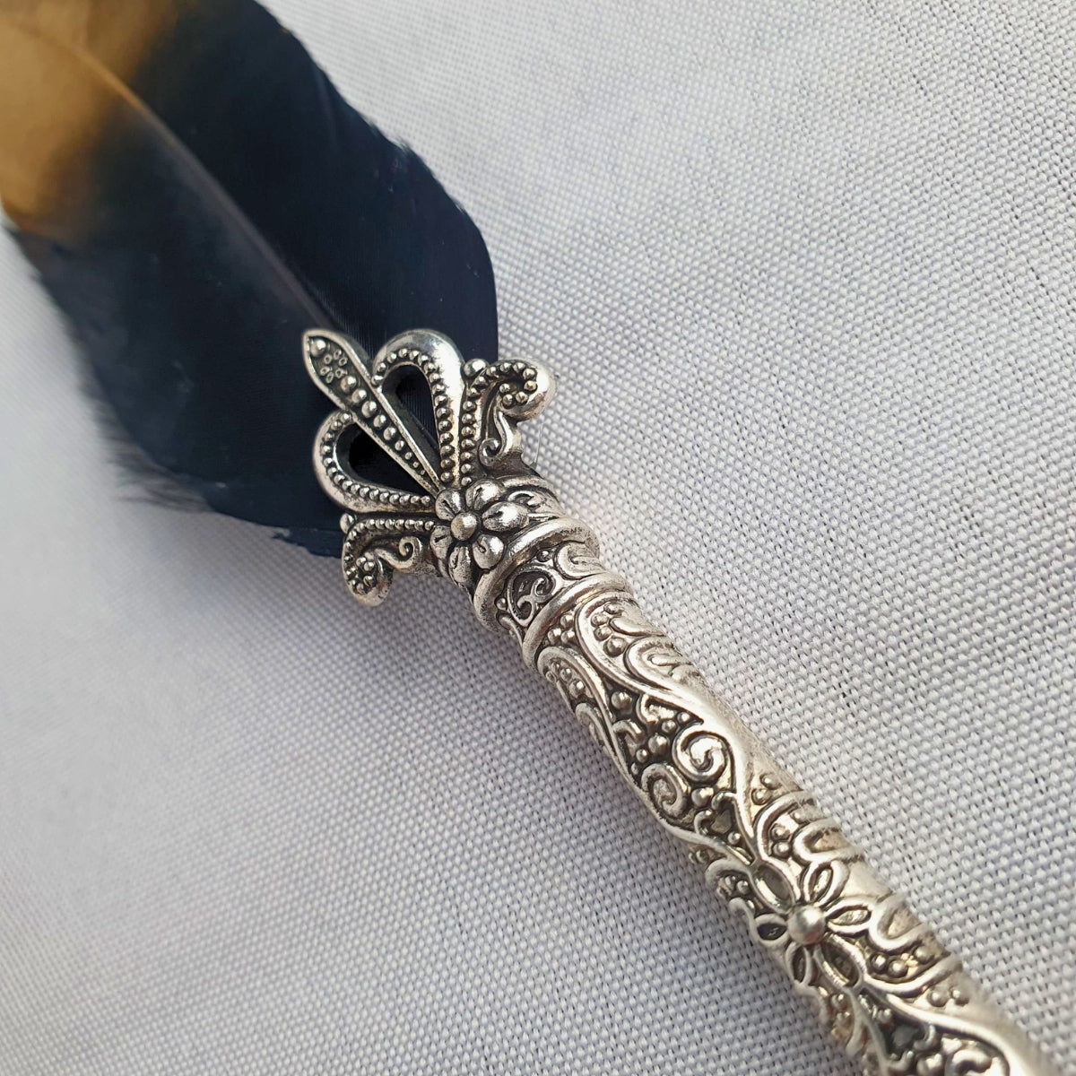Caneta Tinteiro com Pena Preta com Dourado - Esonic Caneta Tinteiro com Pena Preta com Dourado - Esonic